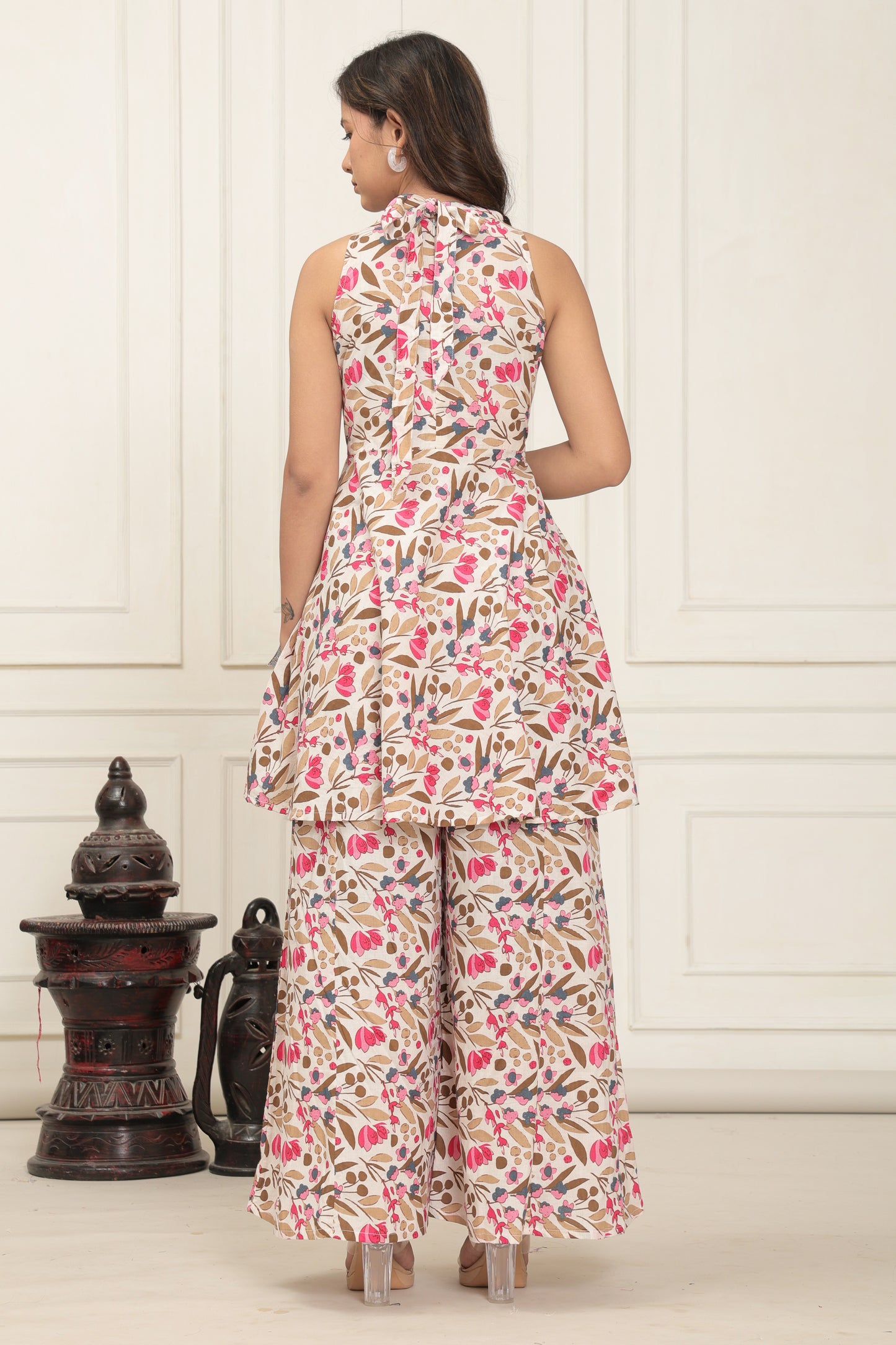 Verdora – Elegant Leaf Print Sleeveless Co-ord Set (Pink)